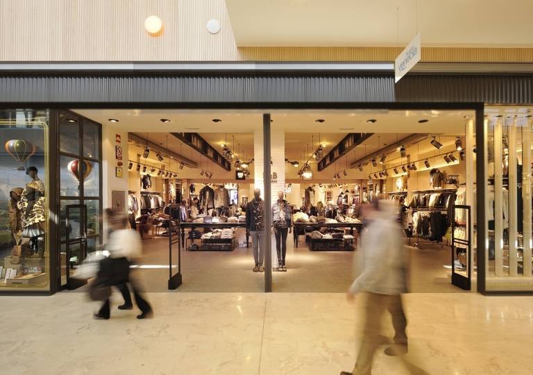 LOCALES MARCA INTERNACIONAL SECTOR TEXTIL