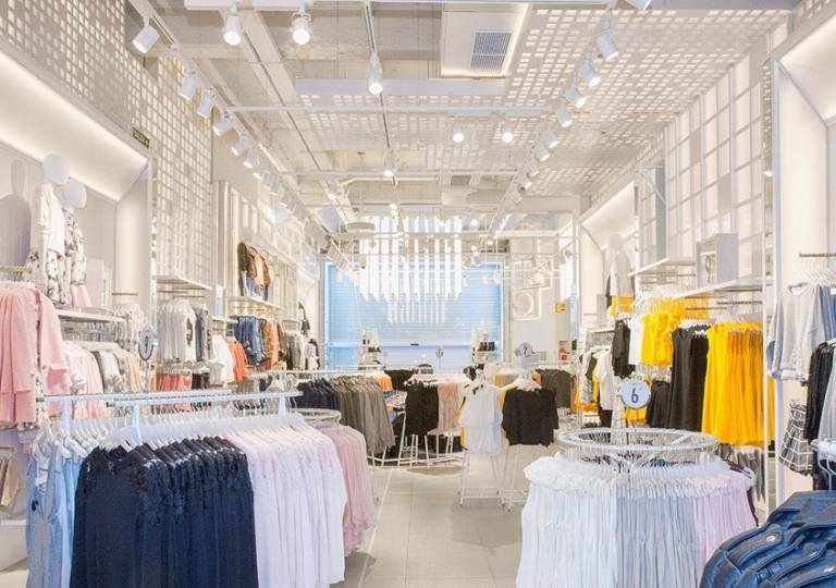 LOCALES MARCA INTERNACIONAL SECTOR TEXTIL