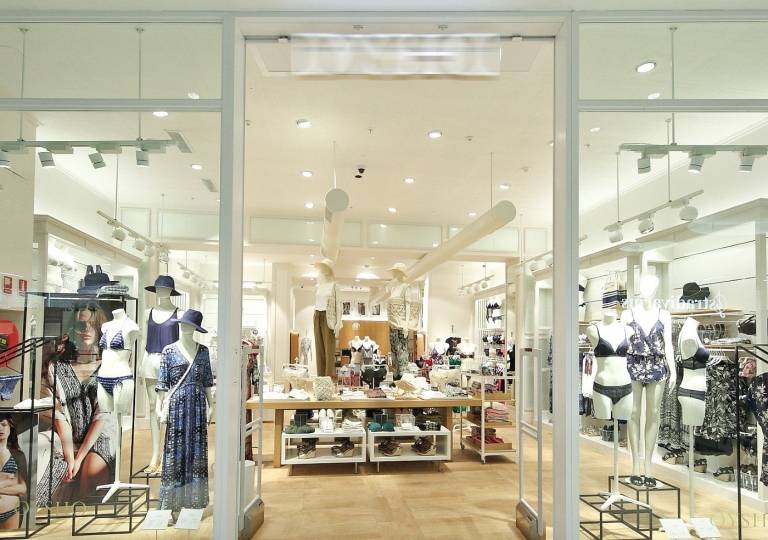 LOCALES MARCA INTERNACIONAL SECTOR TEXTIL